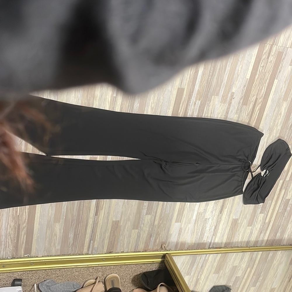 Bootcut leggings with a cute tube top